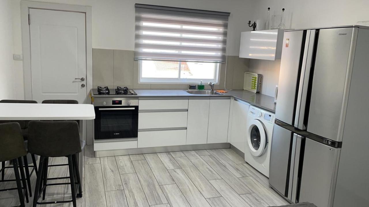 לופית 10לימור Lägenhet Eilat Exteriör bild